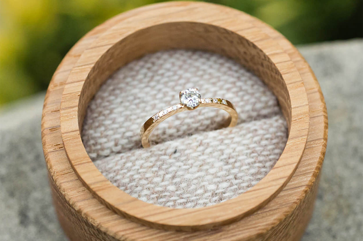 婚約指輪の価格サンプル