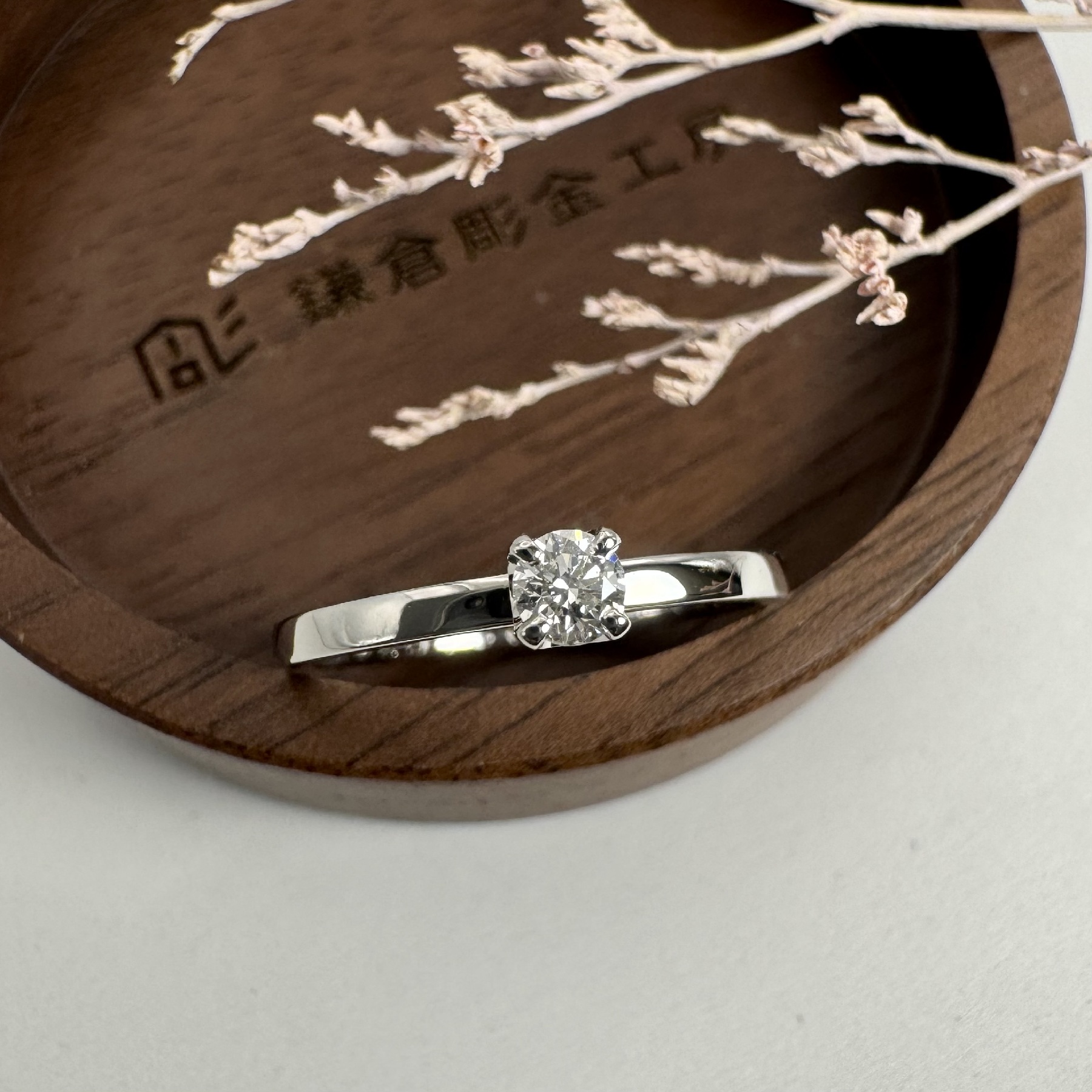 鎌倉彫金工房 指輪 8号 ダイヤモンド 0.2カラット プラチナ 先輩作品集 | 手作り結婚指輪・婚約指輪の鎌倉彫金工房